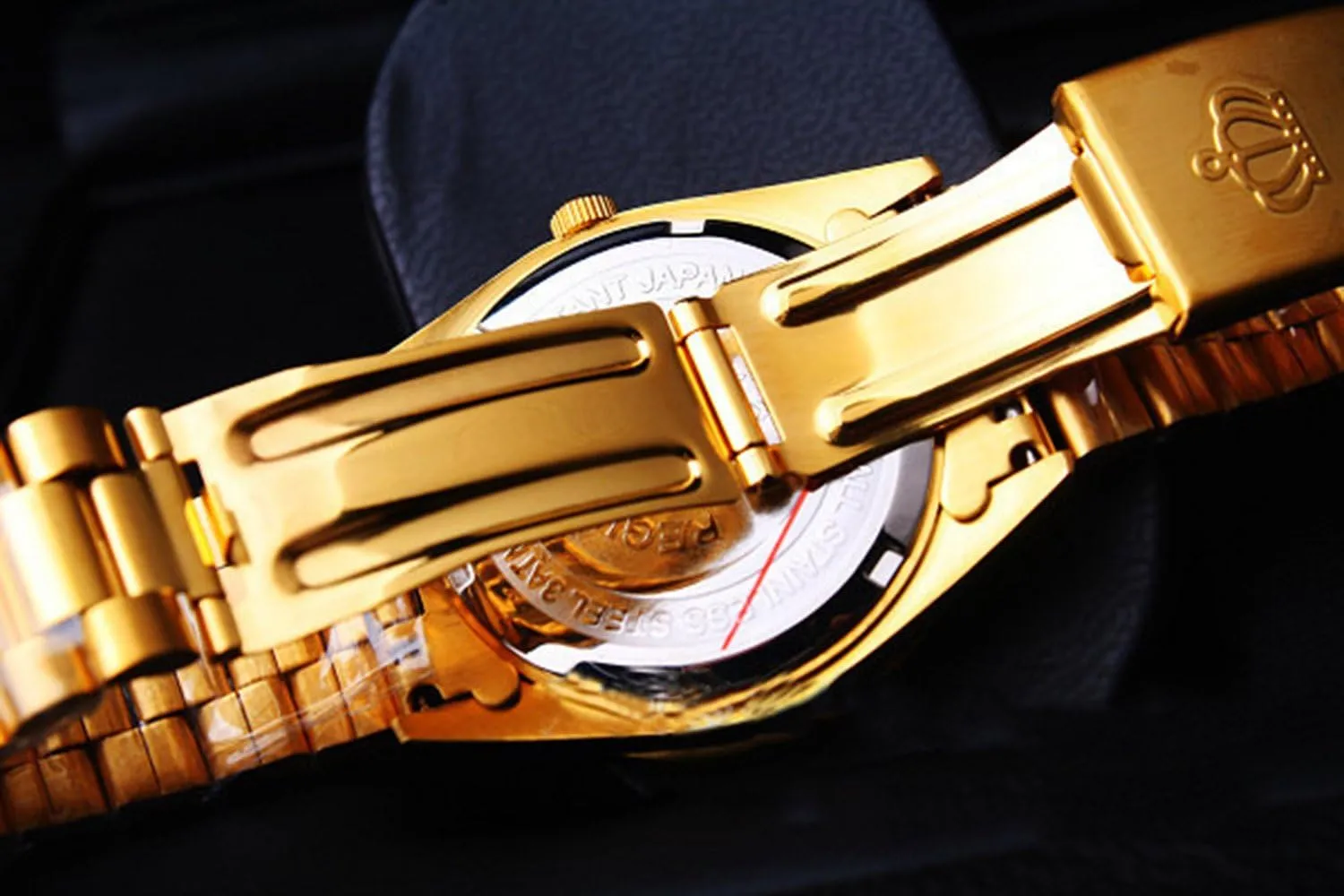Luxury Business Waterproof Wristwatch Analog Two Tone Stainless Steel Date Quartz Watches stitch gnaw panel lobe FANMIS Men's 