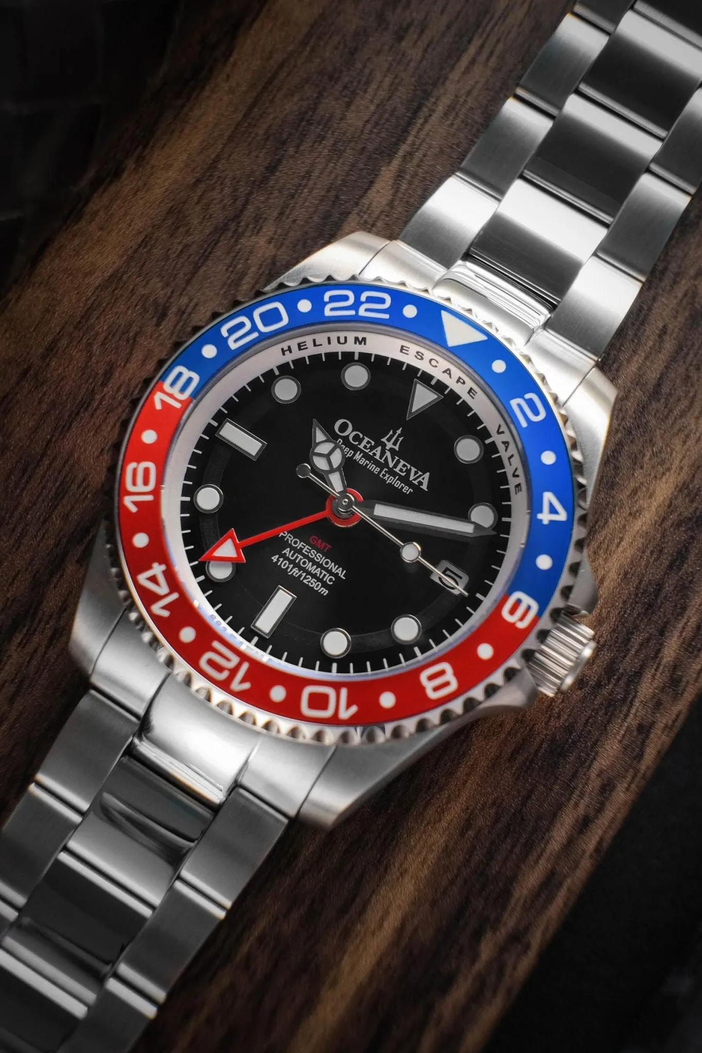 Oceaneva Deep Marine Explorer GMT Automatic Black Blue