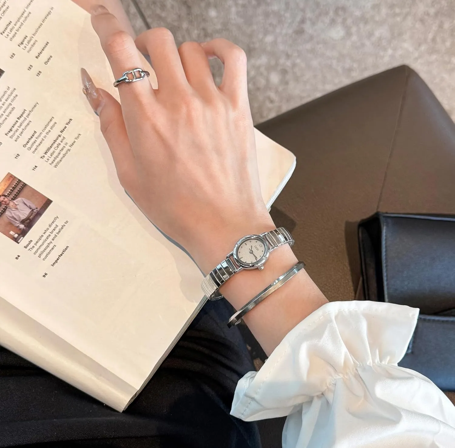 Petite Oval Dial Waterproof Ladies Analog Quartz Watches Gosasa Women's Easy to Read Watch Stainless Steel Expansion Band Elastic coordinate sterile emancipate butler obstacle Strap Gold Silver Tone 