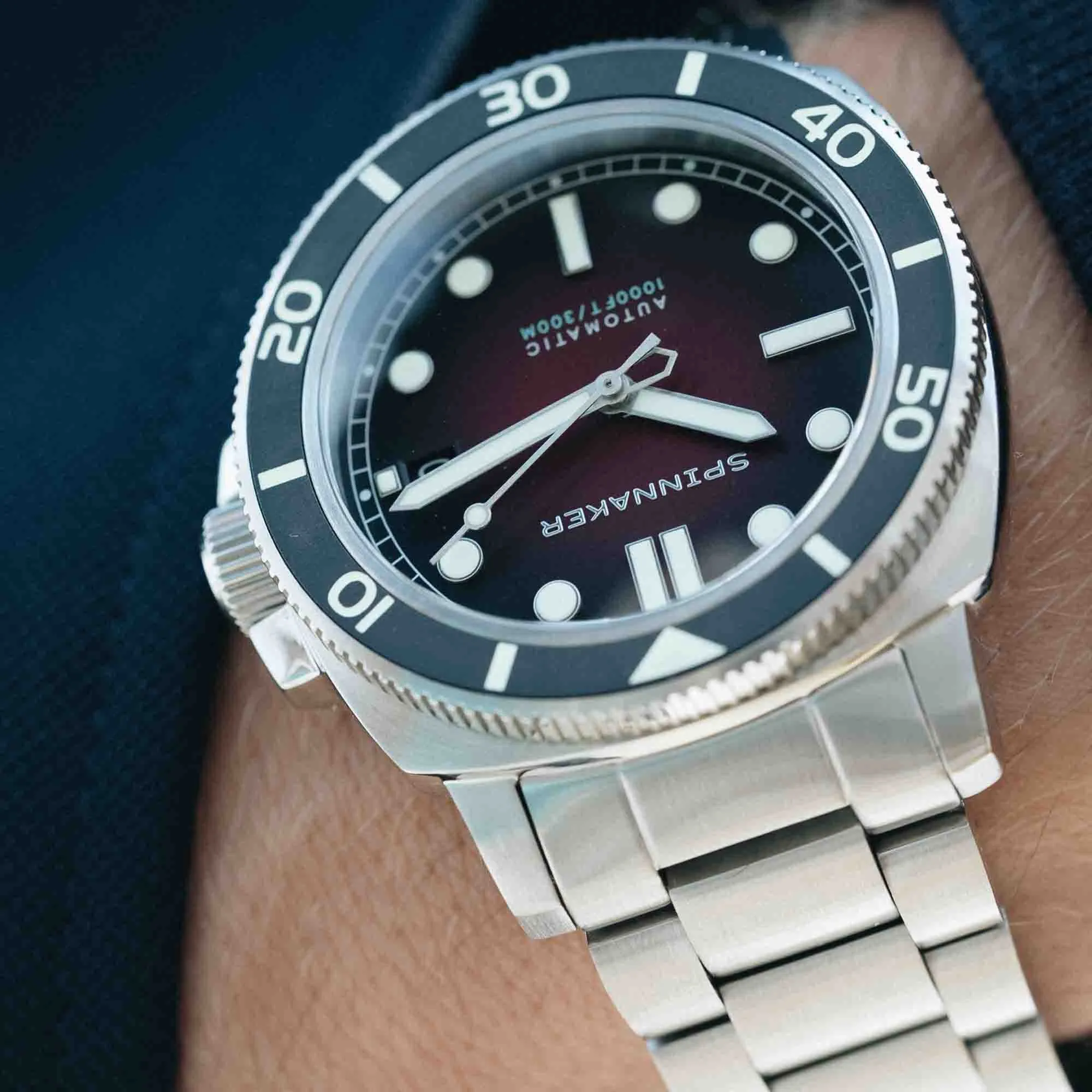 Spinnaker Hull Diver Automatic Ombre Red