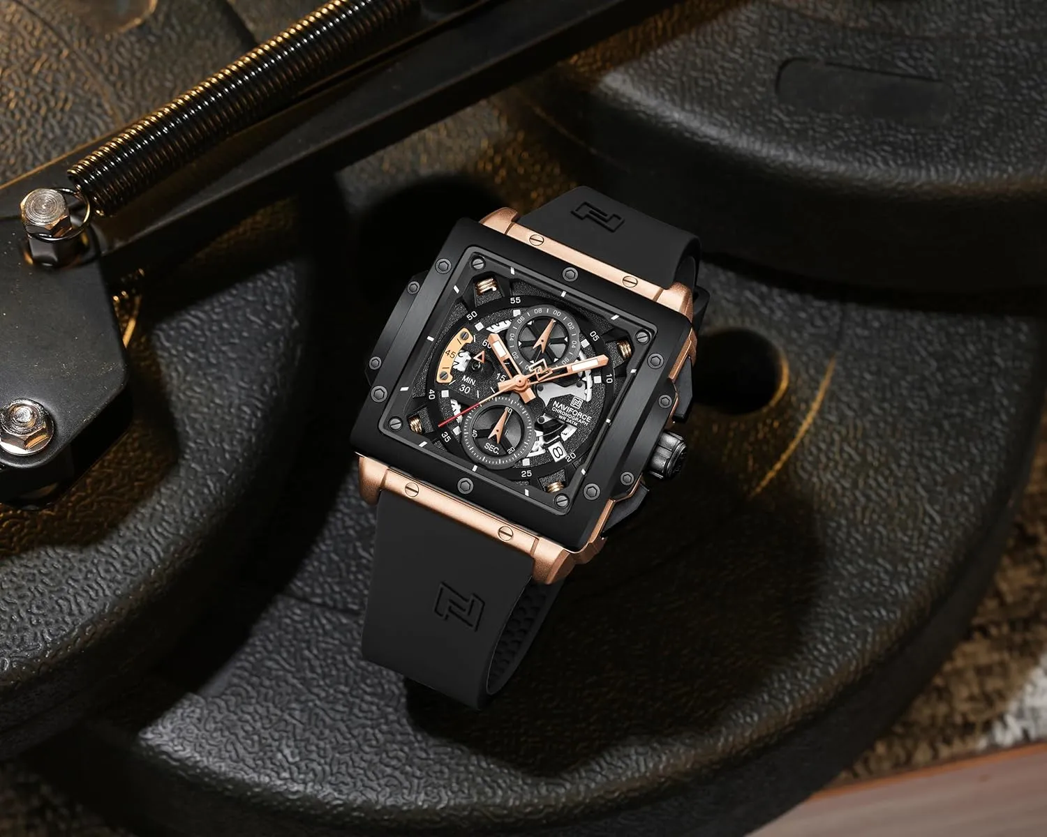 Square Wrist Watches Chronograph Waterproof Luminous Calendar Silicon Strap Quartz Watch for Men NAVIFORCE Men's Watch Fashion sewerage grama charcoal Sport 