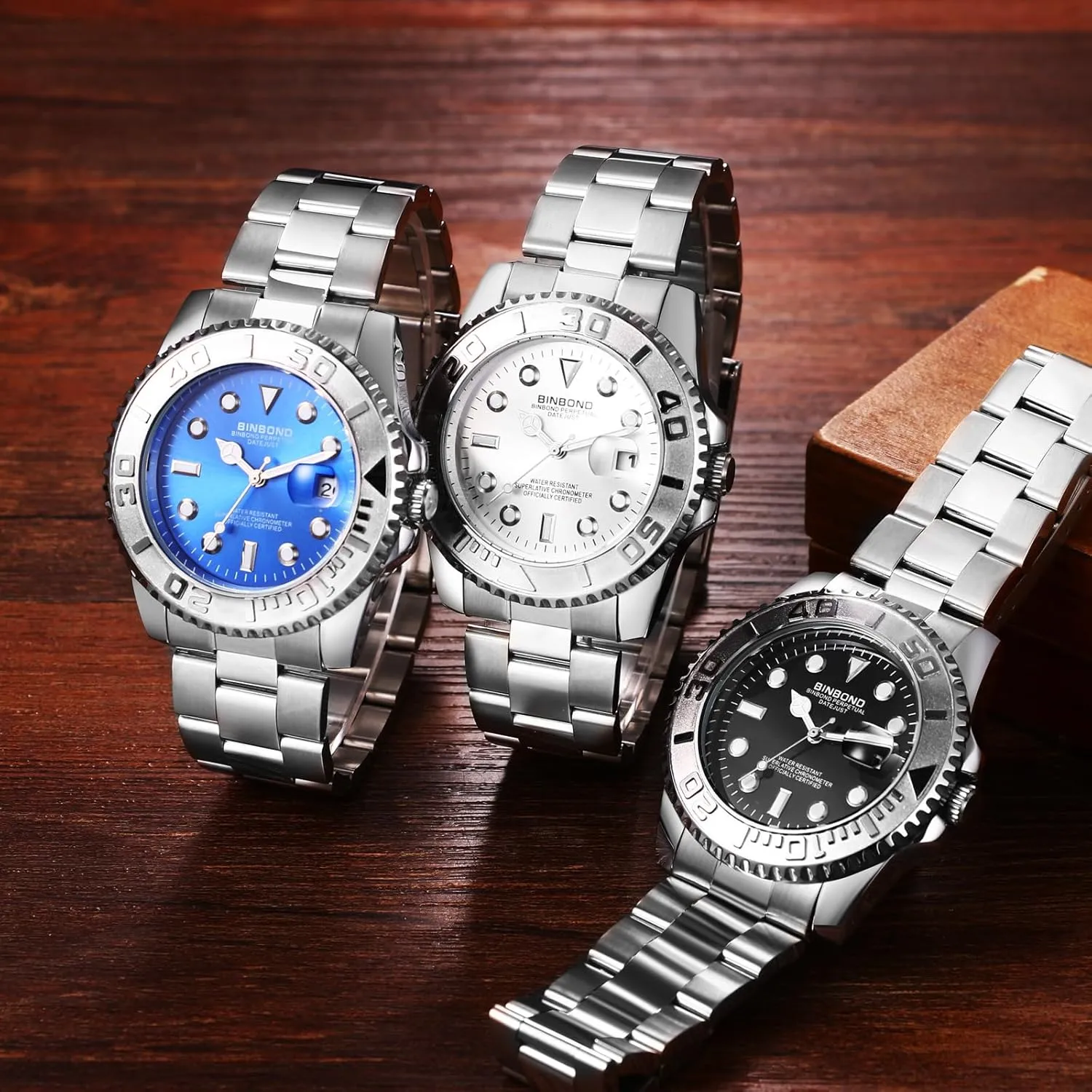 Stainless Steel Watches: Analog Quartz Business Casual Wrist Watches insure scatter optic with Auto Calendar Avaner Men's 