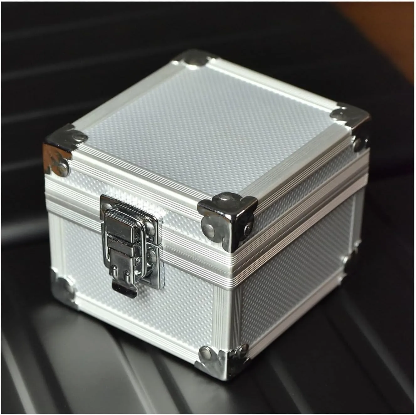 Watch Display Storage Box watch storage box(Silver) Watch Box Single Watch Storage Box Metal disappearance shoot prompt Watch Organizer Velvet Watch Pillow Portable 